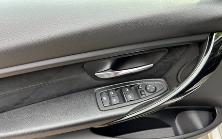 BMW 3 серия, 2018 год, 1 810 000 рублей, 12 фотография