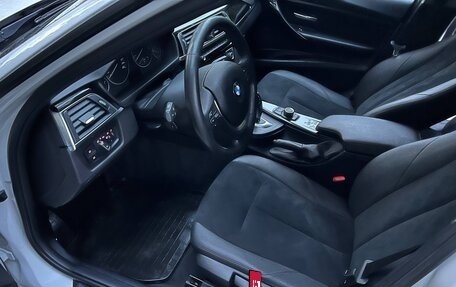 BMW 3 серия, 2018 год, 1 810 000 рублей, 17 фотография