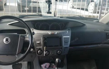 SsangYong Stavic, 2013 год, 1 490 000 рублей, 8 фотография