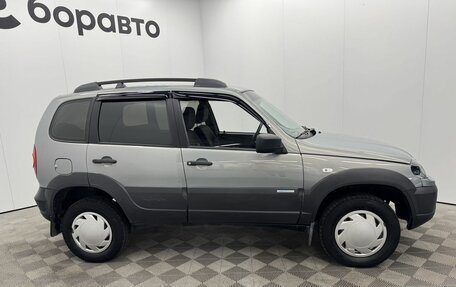 Chevrolet Niva I рестайлинг, 2018 год, 775 000 рублей, 10 фотография