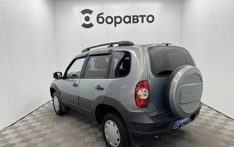 Chevrolet Niva I рестайлинг, 2018 год, 775 000 рублей, 6 фотография