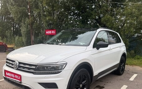 Volkswagen Tiguan II, 2019 год, 2 500 000 рублей, 1 фотография