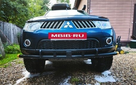 Mitsubishi Pajero Sport II рестайлинг, 2011 год, 1 800 000 рублей, 3 фотография