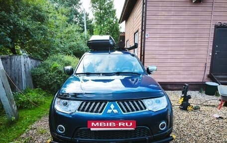 Mitsubishi Pajero Sport II рестайлинг, 2011 год, 1 800 000 рублей, 2 фотография