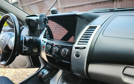 Mitsubishi Pajero Sport II рестайлинг, 2011 год, 1 800 000 рублей, 18 фотография