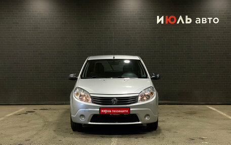 Renault Sandero I, 2012 год, 670 000 рублей, 2 фотография