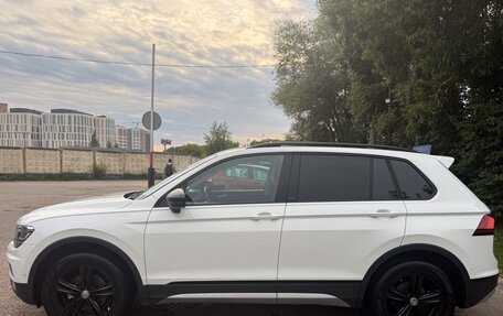 Volkswagen Tiguan II, 2019 год, 2 500 000 рублей, 2 фотография