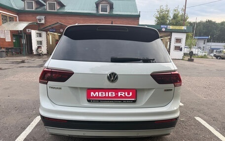 Volkswagen Tiguan II, 2019 год, 2 500 000 рублей, 4 фотография