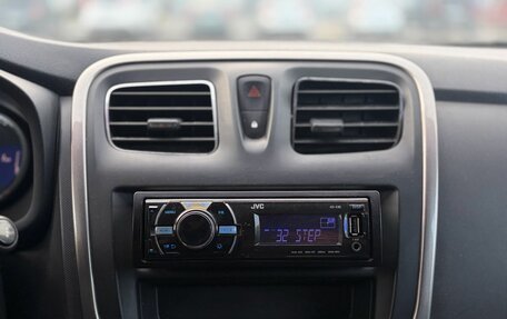 Renault Logan II, 2016 год, 555 000 рублей, 11 фотография