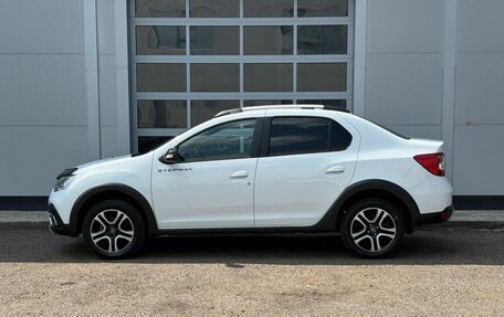 Renault Logan II, 2022 год, 1 150 000 рублей, 2 фотография