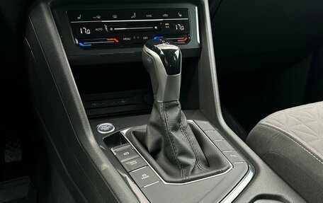 Volkswagen Tiguan II, 2021 год, 2 497 300 рублей, 18 фотография