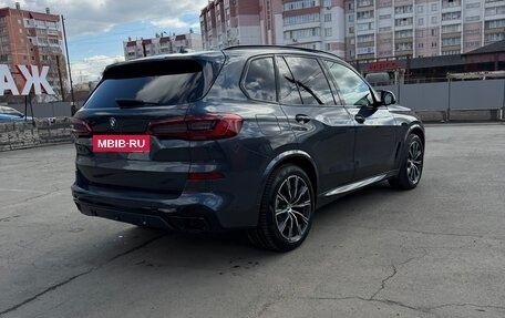 BMW X5, 2018 год, 5 600 000 рублей, 2 фотография