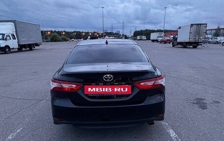 Toyota Camry, 2021 год, 3 450 000 рублей, 3 фотография