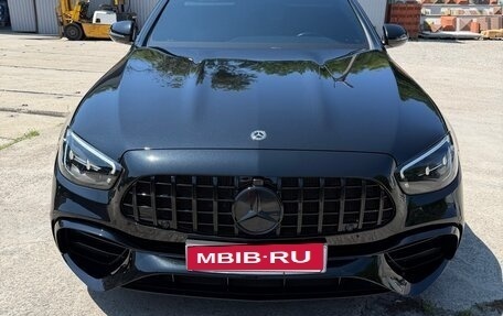Mercedes-Benz E-Класс, 2020 год, 4 600 000 рублей, 2 фотография
