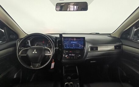 Mitsubishi Outlander III рестайлинг 3, 2012 год, 1 260 000 рублей, 9 фотография