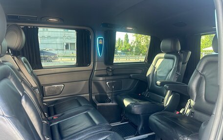 Mercedes-Benz V-Класс, 2018 год, 4 130 000 рублей, 15 фотография