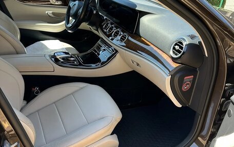 Mercedes-Benz E-Класс, 2016 год, 2 700 000 рублей, 4 фотография