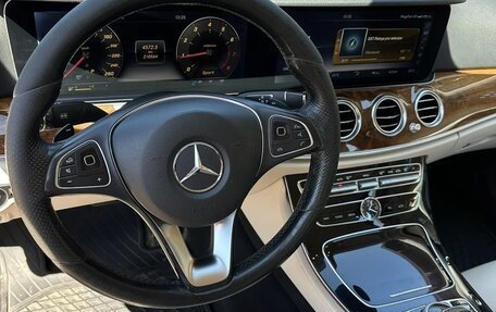 Mercedes-Benz E-Класс, 2016 год, 2 700 000 рублей, 3 фотография
