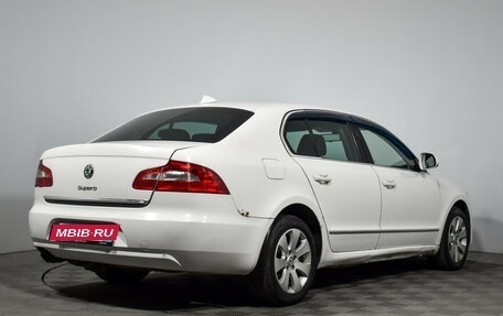 Skoda Superb III рестайлинг, 2011 год, 615 000 рублей, 5 фотография