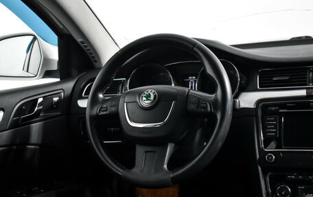 Skoda Superb III рестайлинг, 2011 год, 615 000 рублей, 18 фотография
