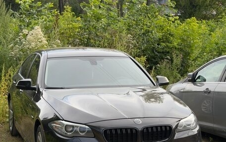 BMW 5 серия, 2013 год, 1 050 000 рублей, 1 фотография