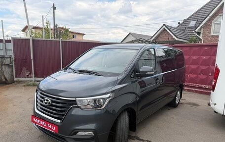 Hyundai H-1 II рестайлинг, 2020 год, 2 930 000 рублей, 2 фотография