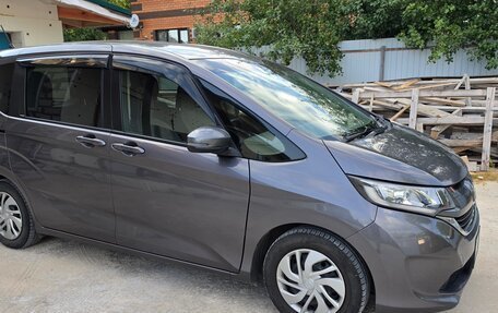 Honda Freed II, 2018 год, 2 200 000 рублей, 2 фотография