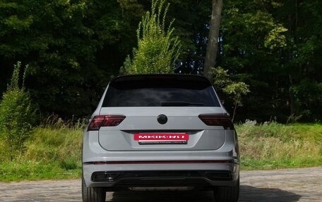 Volkswagen Tiguan II, 2021 год, 3 800 000 рублей, 3 фотография