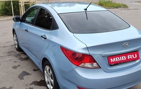 Hyundai Solaris II рестайлинг, 2013 год, 595 000 рублей, 4 фотография