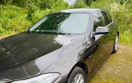 BMW 5 серия, 2013 год, 1 050 000 рублей, 8 фотография