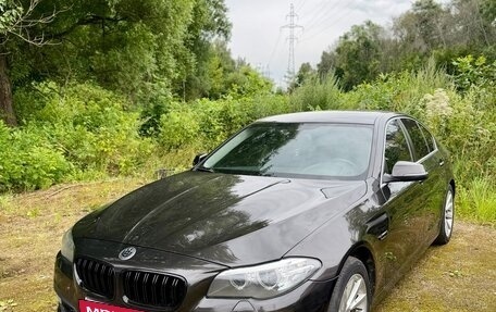 BMW 5 серия, 2013 год, 1 050 000 рублей, 4 фотография