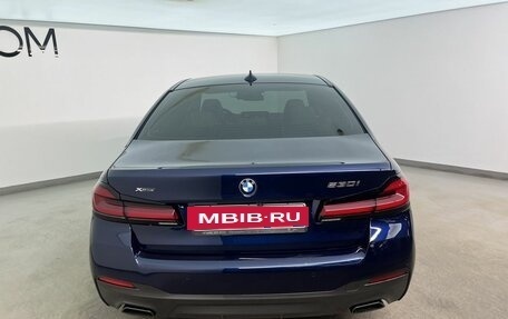 BMW 5 серия, 2021 год, 5 390 000 рублей, 4 фотография