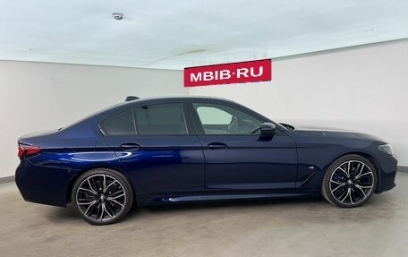 BMW 5 серия, 2021 год, 5 390 000 рублей, 6 фотография