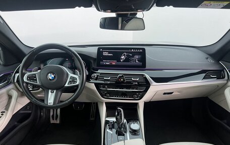 BMW 5 серия, 2021 год, 5 390 000 рублей, 11 фотография