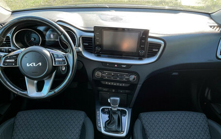 KIA cee'd III, 2022 год, 1 997 000 рублей, 13 фотография