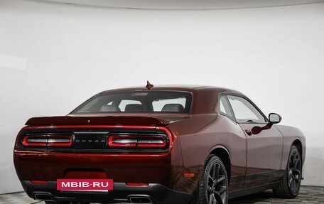 Dodge Challenger III рестайлинг 2, 2019 год, 3 028 509 рублей, 6 фотография