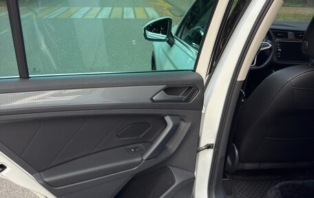 Volkswagen Tiguan II, 2021 год, 3 350 000 рублей, 25 фотография
