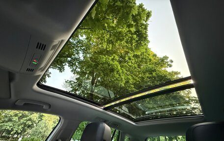 Volkswagen Tiguan II, 2021 год, 3 350 000 рублей, 33 фотография