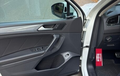 Volkswagen Tiguan II, 2021 год, 3 350 000 рублей, 26 фотография