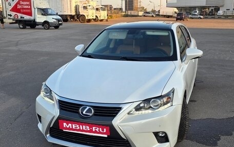 Lexus CT I рестайлинг, 2017 год, 2 100 000 рублей, 4 фотография
