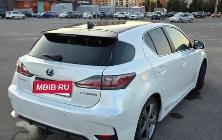 Lexus CT I рестайлинг, 2017 год, 2 100 000 рублей, 8 фотография