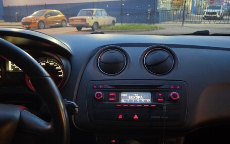 SEAT Ibiza IV рестайлинг 2, 2013 год, 500 000 рублей, 10 фотография