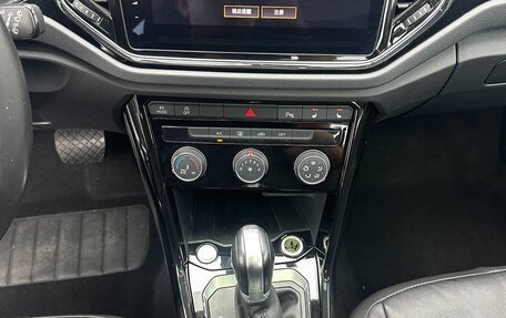 Volkswagen T-Roc I, 2022 год, 1 400 000 рублей, 9 фотография
