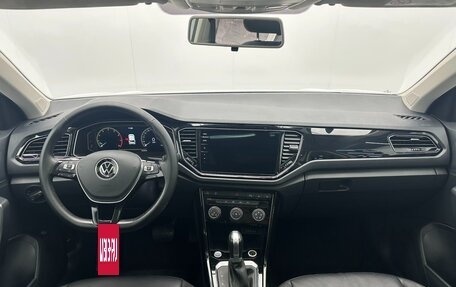 Volkswagen T-Roc I, 2022 год, 1 400 000 рублей, 7 фотография