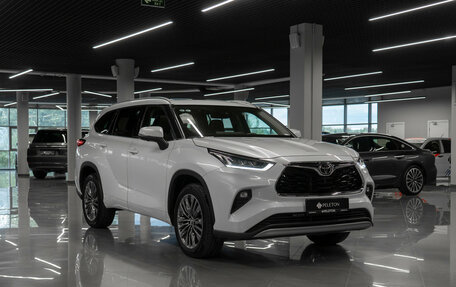Toyota Highlander, 2026 год, 5 500 000 рублей, 24 фотография