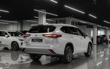Toyota Highlander, 2026 год, 5 500 000 рублей, 27 фотография