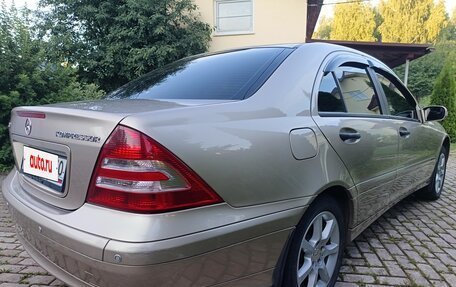 Mercedes-Benz C-Класс, 2005 год, 1 100 000 рублей, 6 фотография