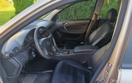 Mercedes-Benz C-Класс, 2005 год, 1 100 000 рублей, 7 фотография