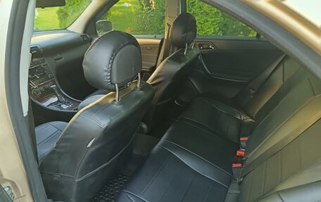 Mercedes-Benz C-Класс, 2005 год, 1 100 000 рублей, 8 фотография