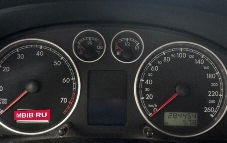 Volkswagen Passat B5+ рестайлинг, 2001 год, 460 000 рублей, 21 фотография